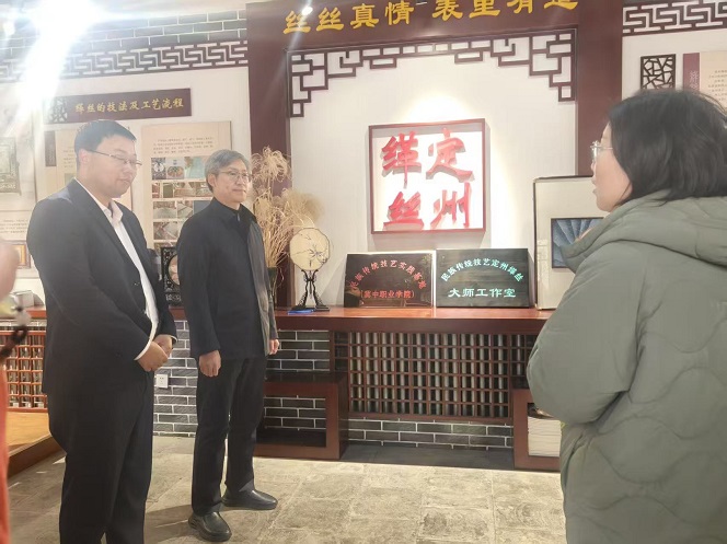 校企对接谋发展 非遗匠心展风采  &mdash;&mdash; 河北博超温室设备有限公司参观我系缂丝大师工作室